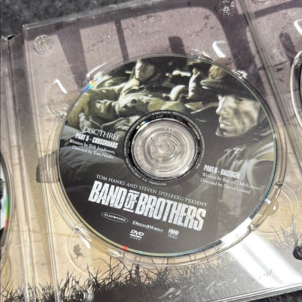 Band of Brothers DVD’s Camaraderie Themed Metal Tin Box - Picture 9 of 12